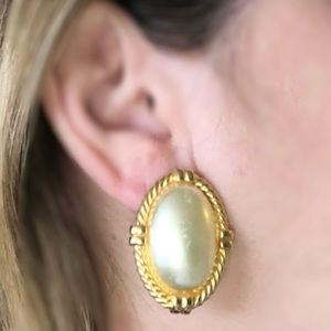 ✅2/15 Vintage 80s Glam NAPIER Clip-On Earrings